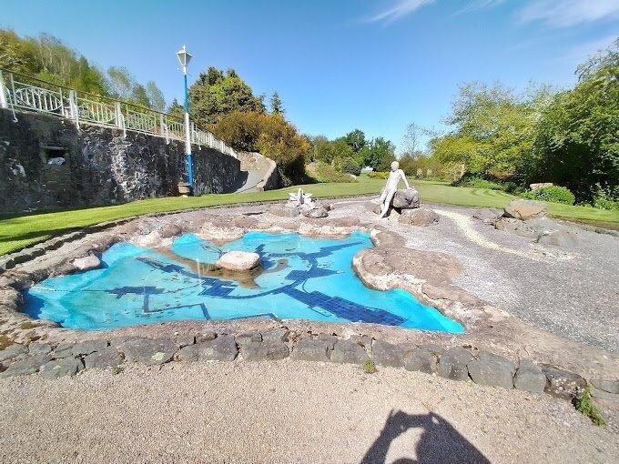 CWM Weeg Gardens Naked Heart Walk